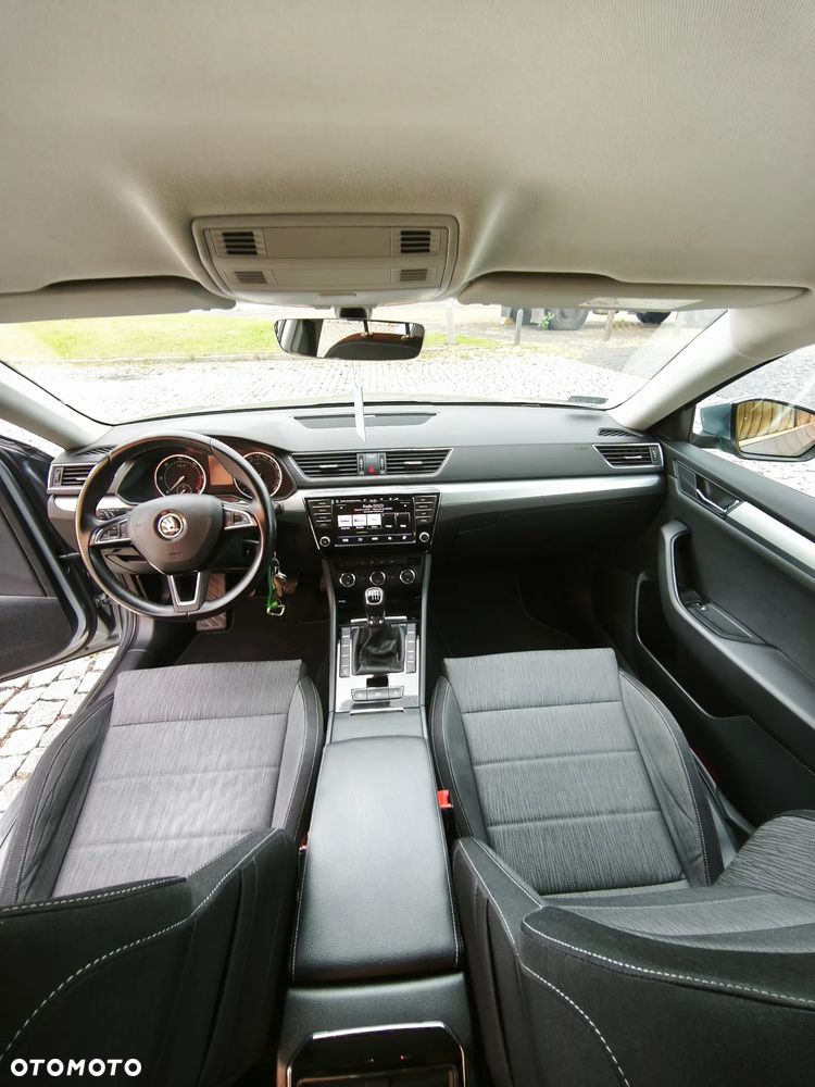 Skoda Superb 1.6 TDI GreenLine - 16