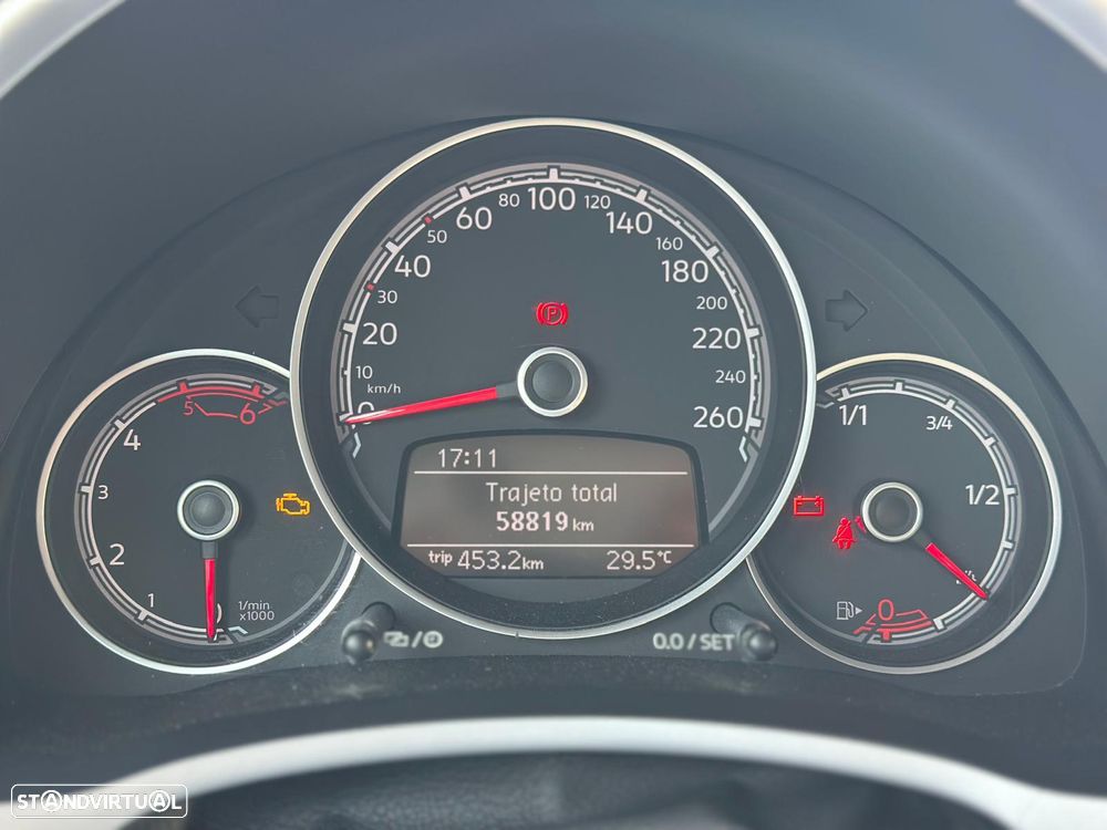 VW New Beetle - 18