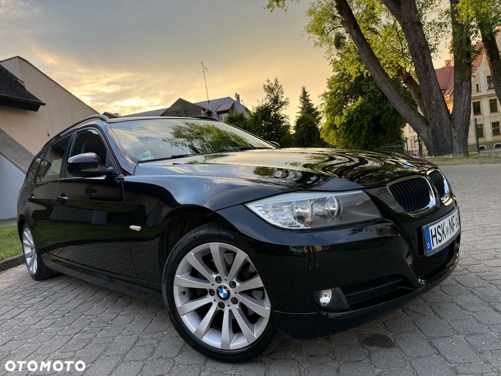BMW Seria 3 320i - 3