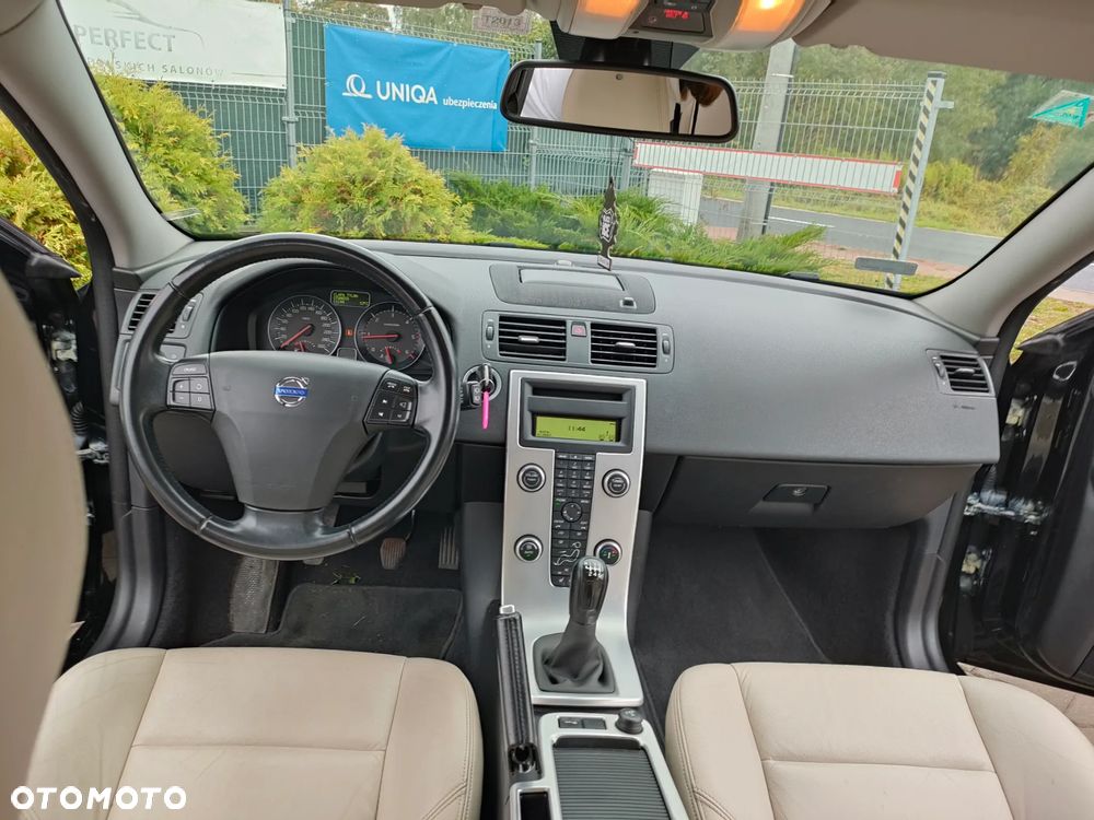 Volvo V50 D2 Momentum - 28