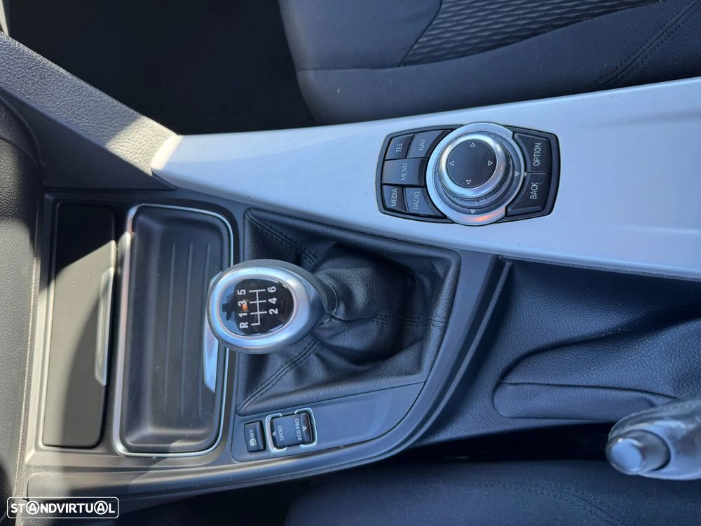 BMW 320 d Line Modern - 24