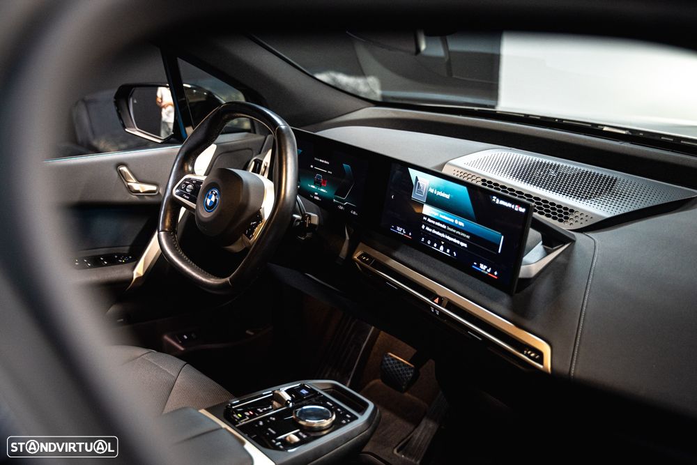 BMW iX xDrive 40 Pack Desportivo - 19
