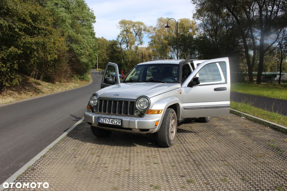 Jeep Cherokee - 13