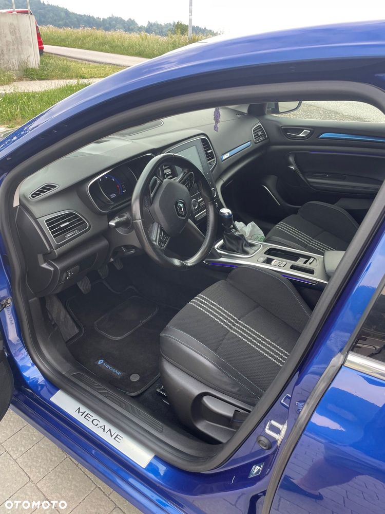 Renault Megane TCe 140 GPF GT LINE - 10
