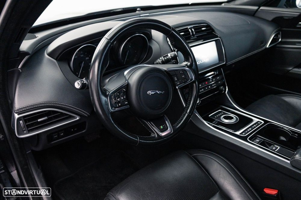 Jaguar XE 2.0 D R-Sport Aut. - 24