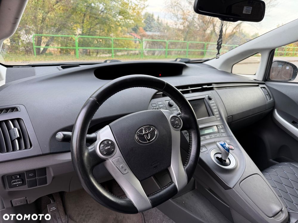 Toyota Prius 1.8 HSD Luna - 10