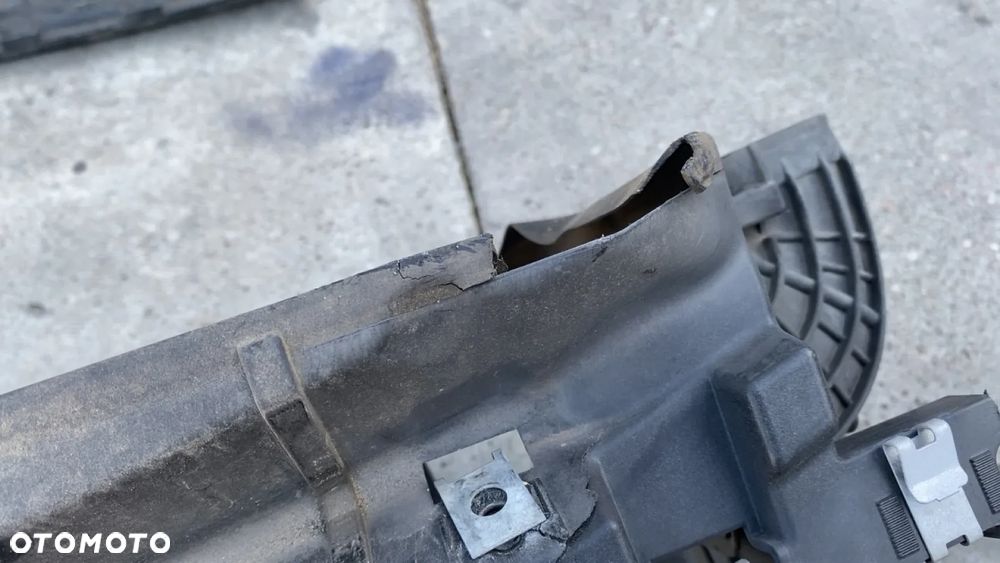 BMW F32 F33 F36 KIEROWNICA POWIETRZA WLOT 7290610 USZKODZONA - 8