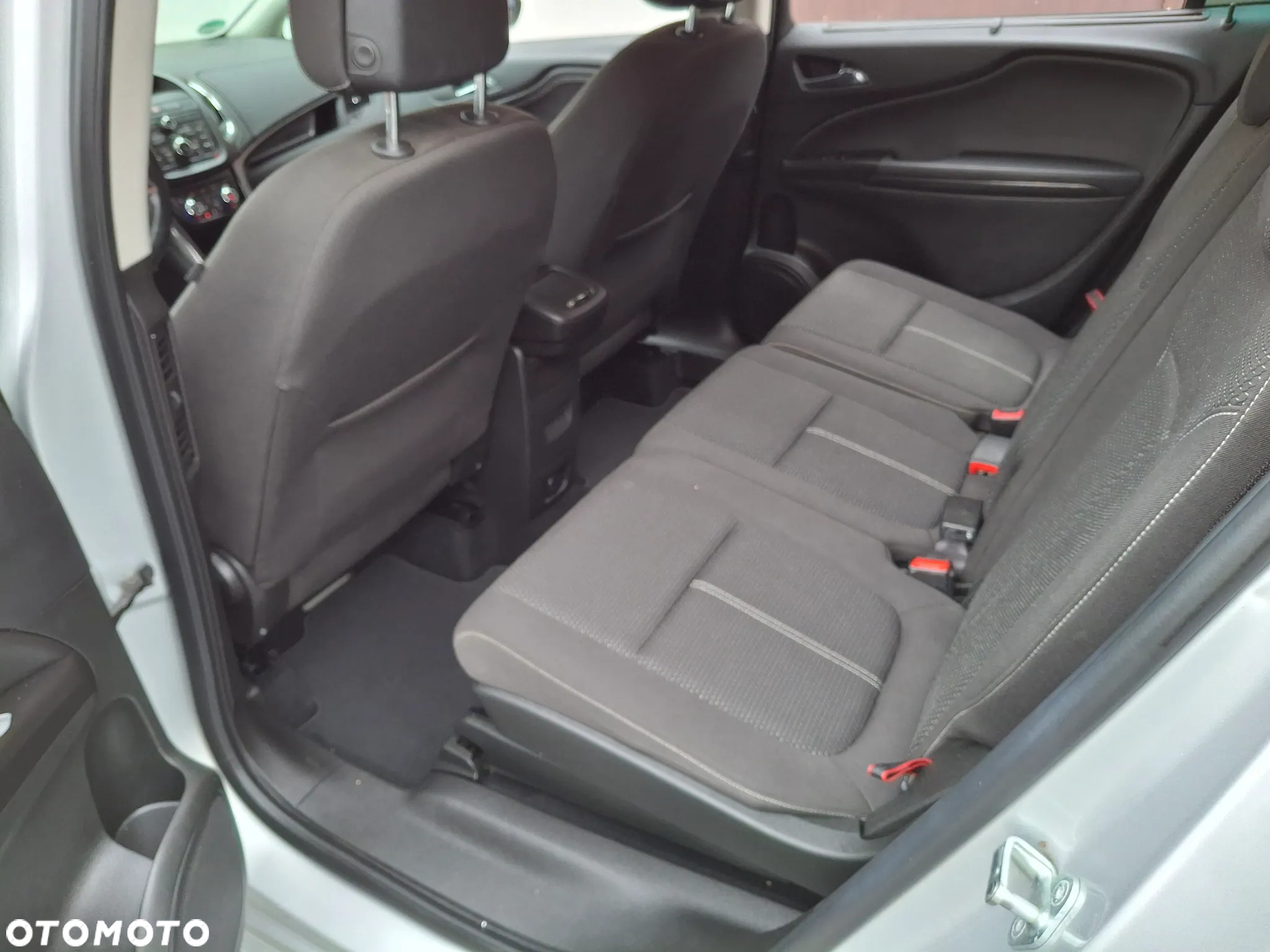 Opel Zafira 2.0 CDTI Enjoy - 11