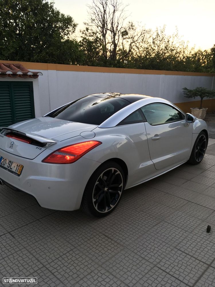 Peugeot RCZ - 2