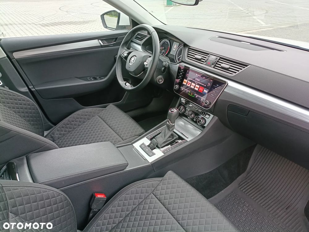 Skoda Superb 2.0 TSI Ambition DSG - 11