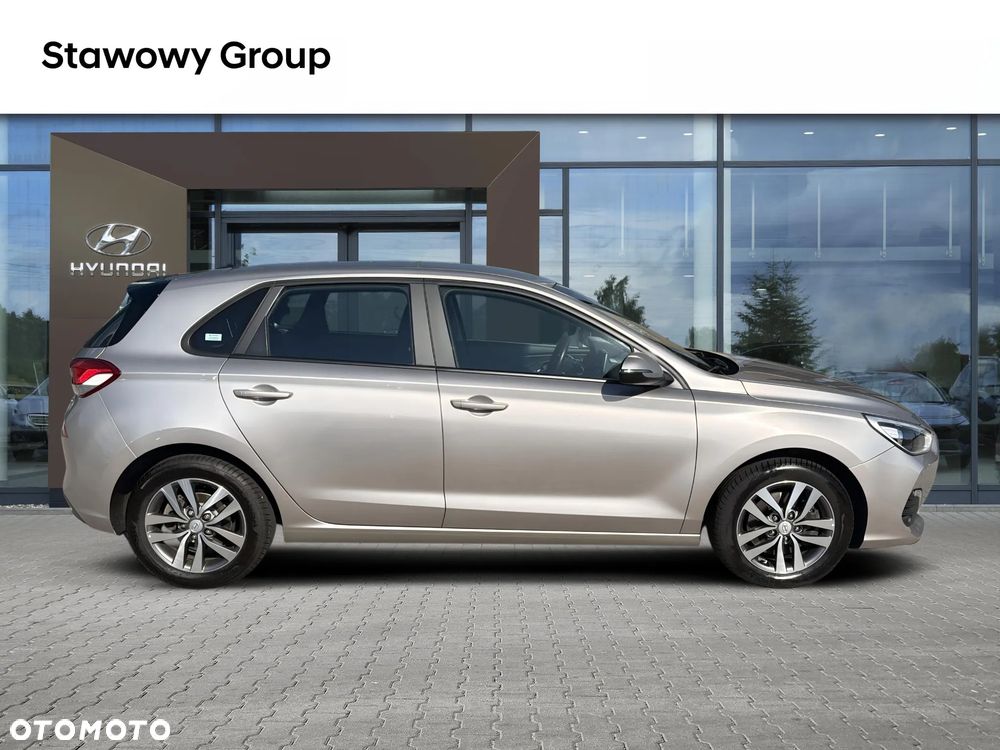 Hyundai i30 1.4 Classic + - 6