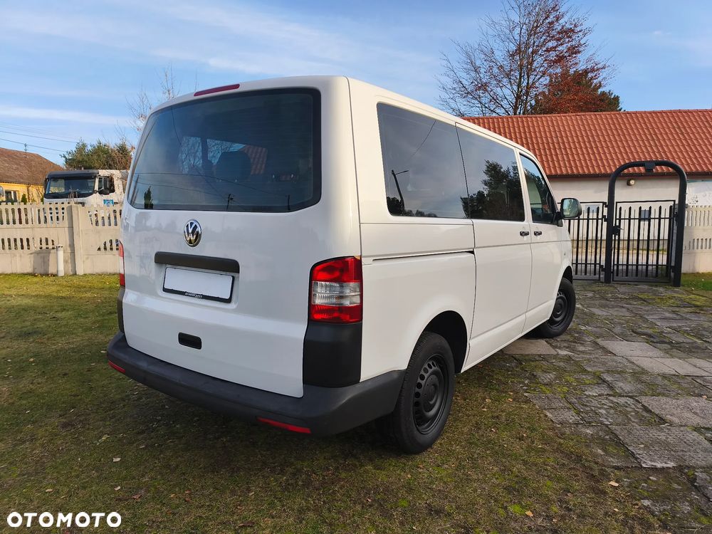 Volkswagen Transporter T5 TDI L1H1 - 6