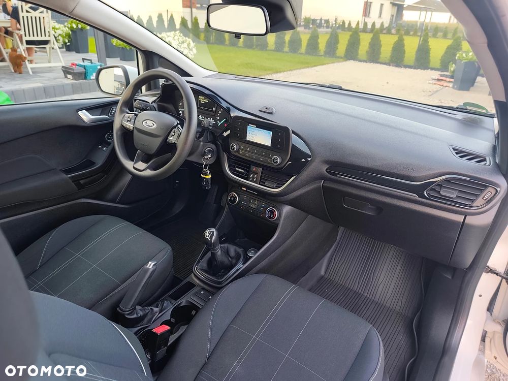 Ford Fiesta 1.1 S&S COOL&CONNECT - 17