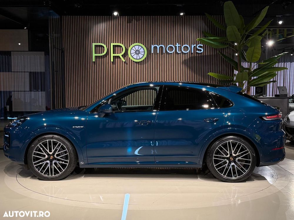 Porsche Cayenne Coupe E-Hybrid Black Edition - 11