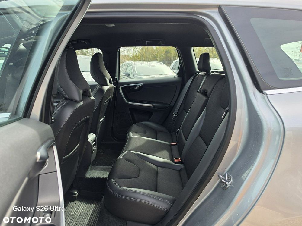 Volvo XC 60 D4 Momentum - 30
