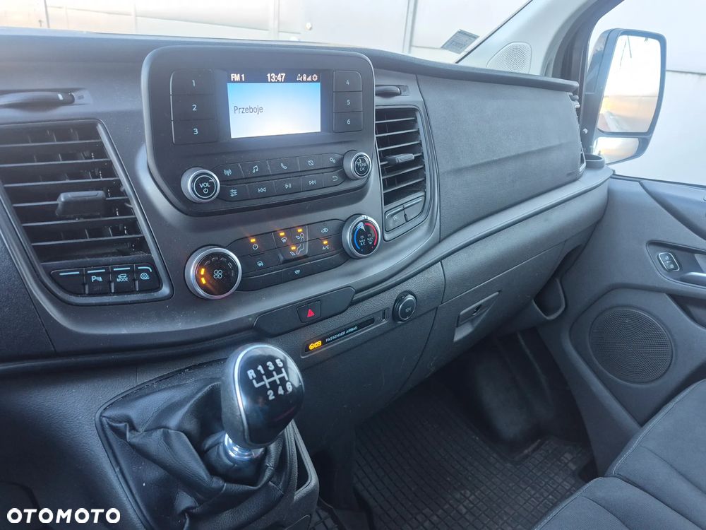 Ford Transit Custom 310 L2H1 Limited - 13