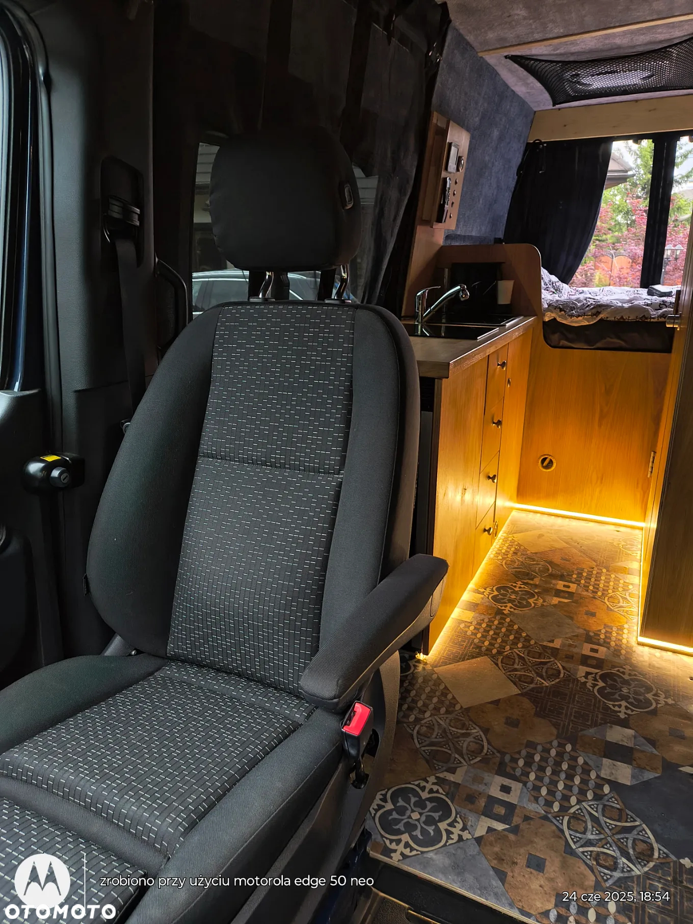 Mercedes-Benz Sprinter - 15