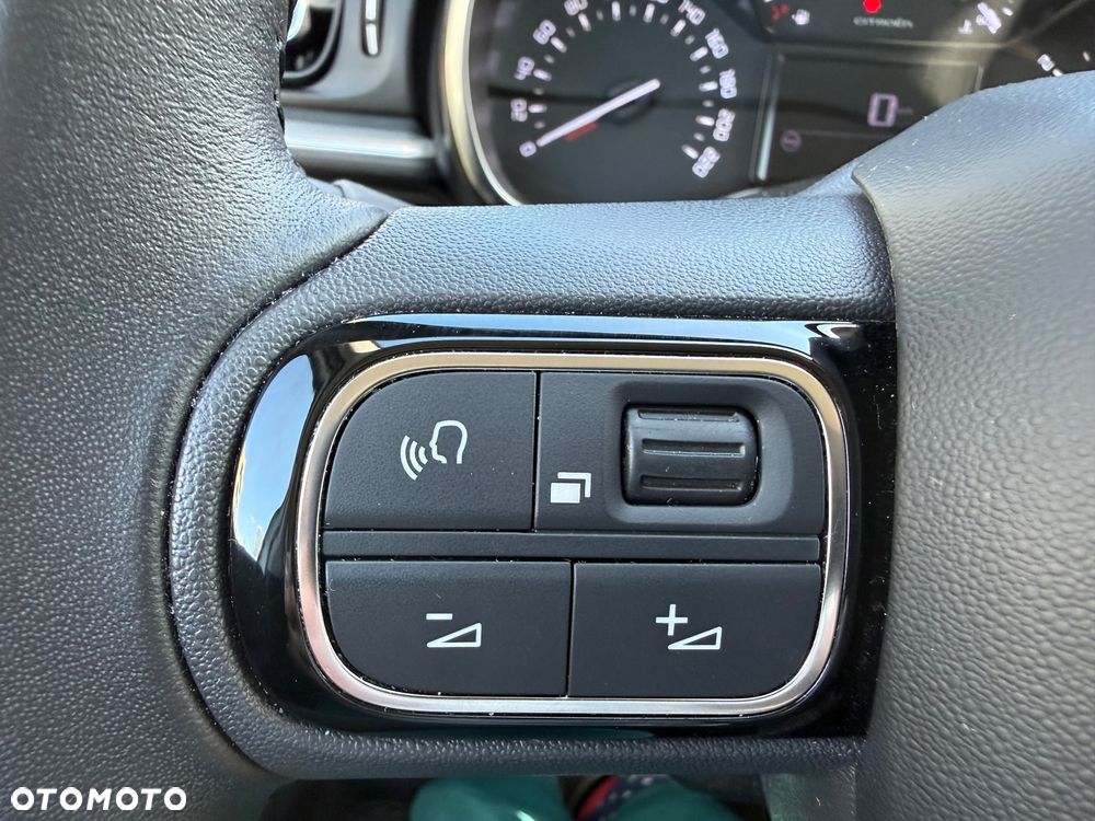 Citroën C3 1.2 PureTech Shine - 19