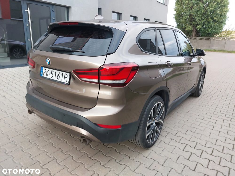 BMW X1 xDrive20i GPF Sport Line sport - 5