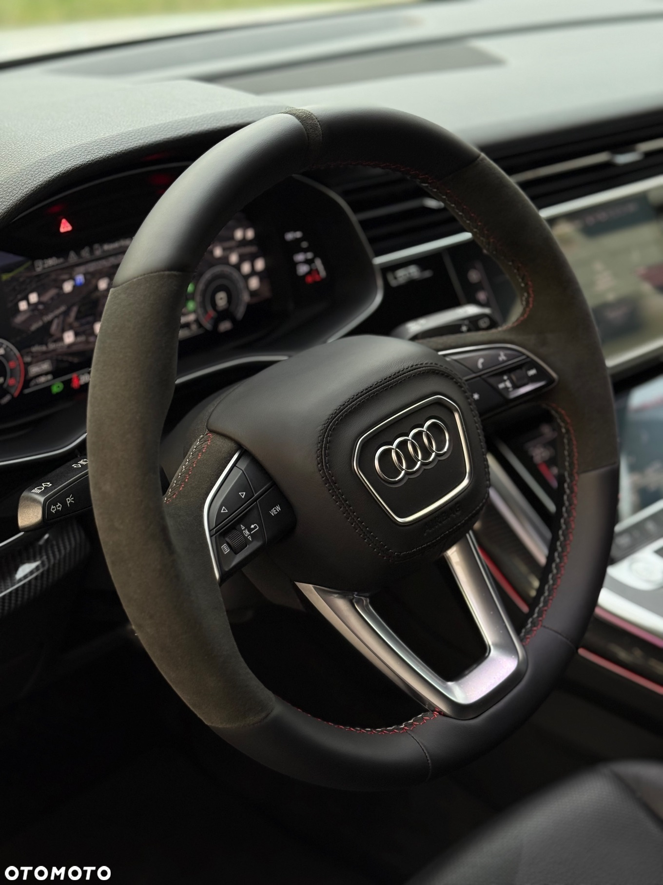 Audi Q8 - 10