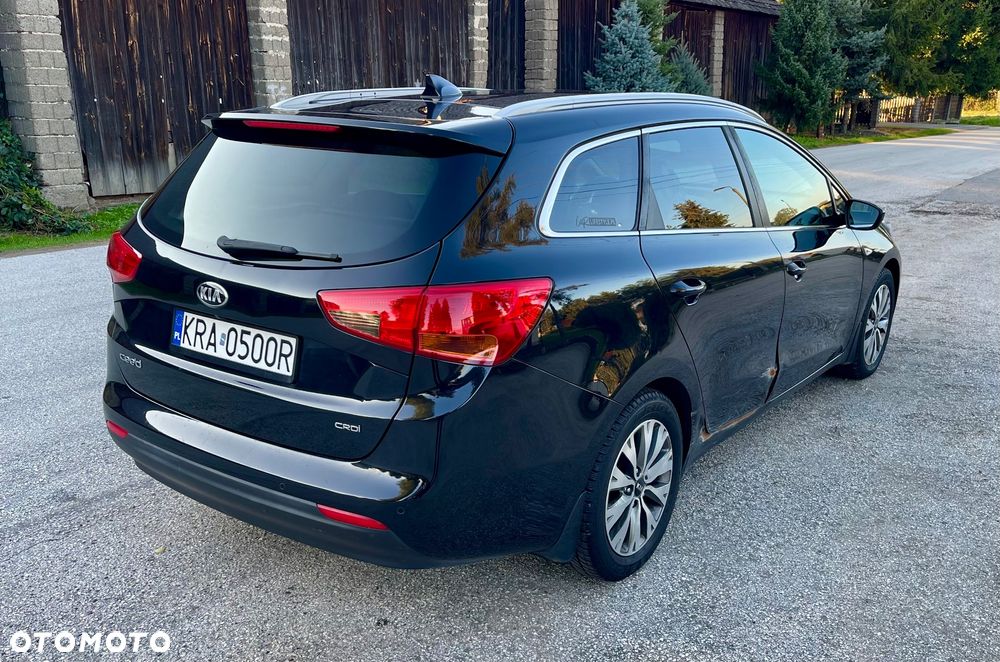 Kia Ceed Cee'd 1.6 CRDi L Business Line - 4