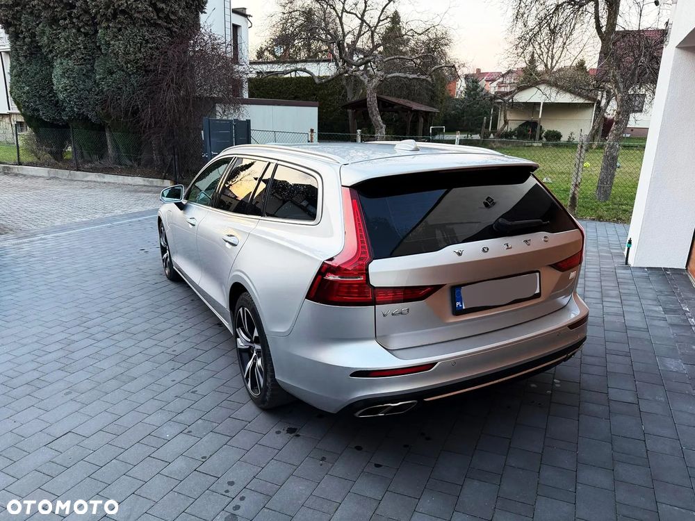 Volvo V60 T6 AWD Plug-In Hybrid Ultra Bright - 3