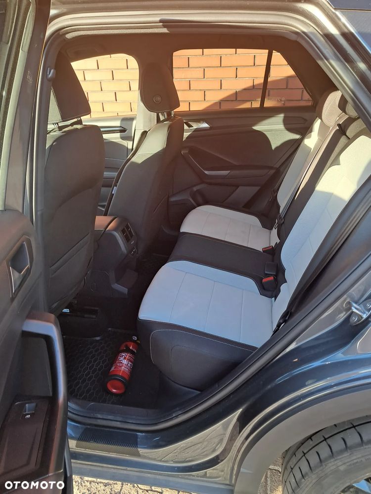 Volkswagen T-Roc 1.5 TSI R-Line - 17