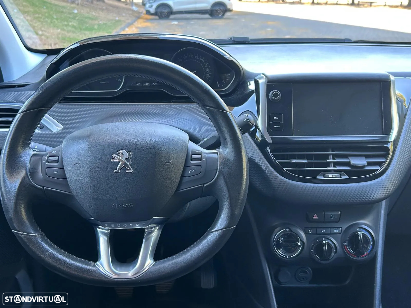 Peugeot 208 1.6 BlueHDi Style - 10
