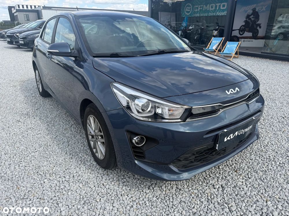 Kia Rio 1.2 L - 3