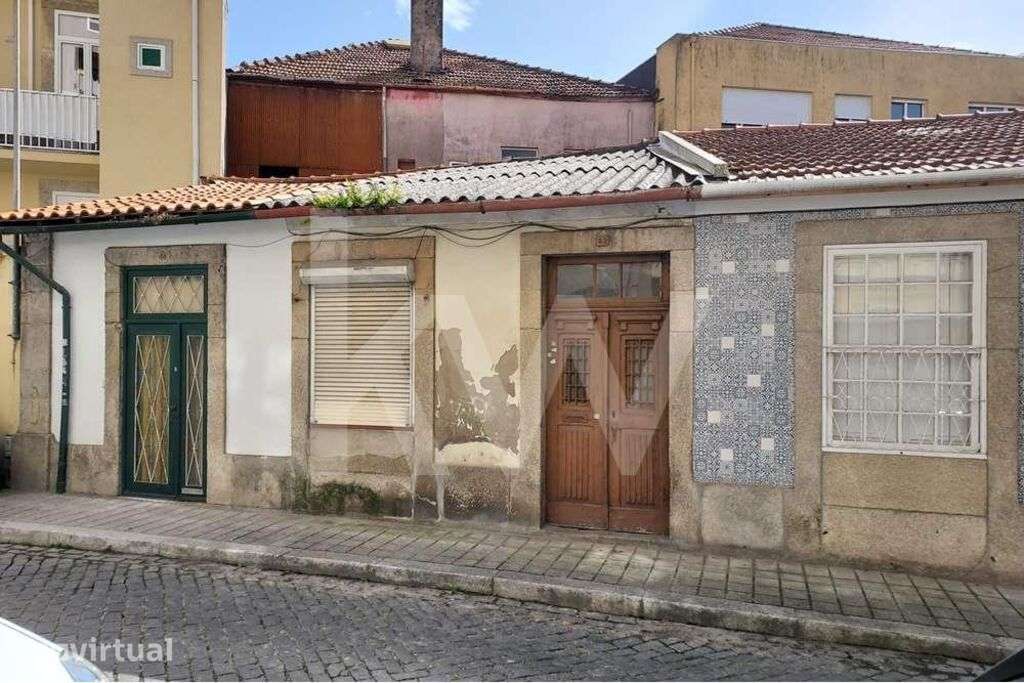 Moradia para renovar na Rua Fontinha - Baixa do Porto - Grande imagem: 2/22