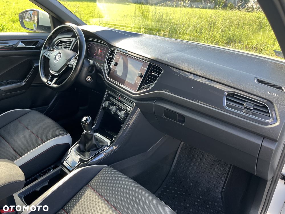 Volkswagen T-Roc 1.5 TSI ACT Premium - 25