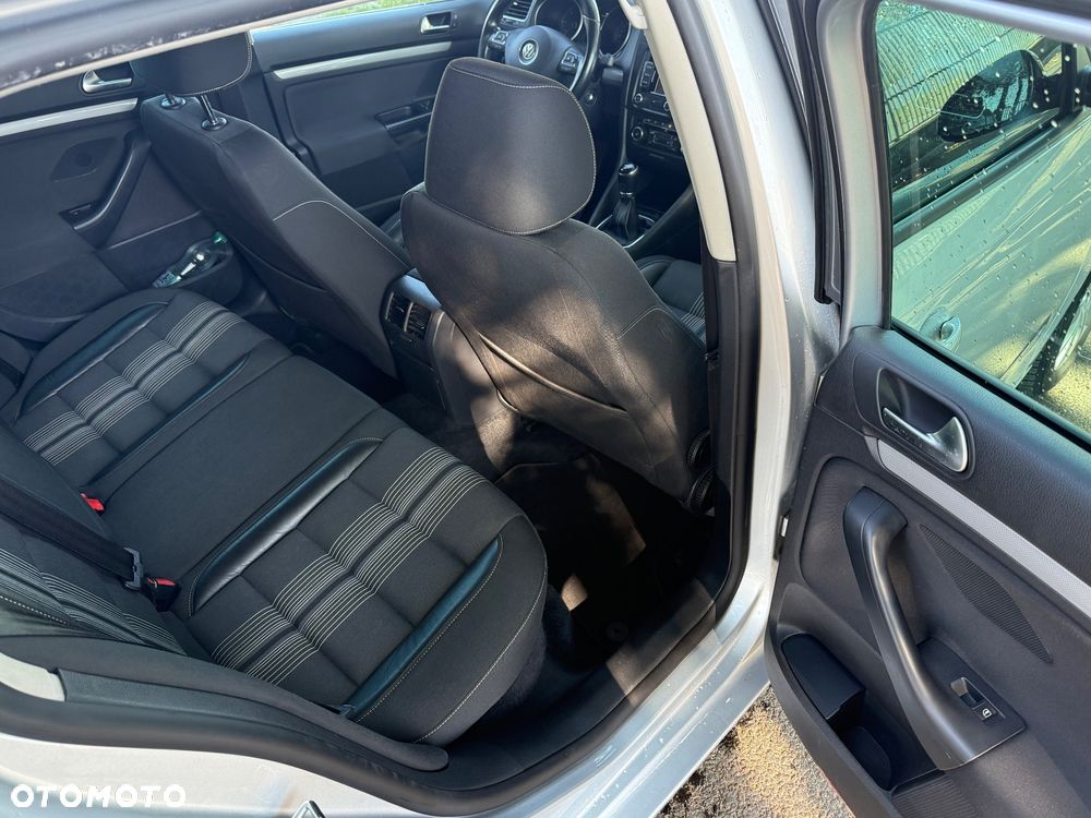 Volkswagen Golf Variant - 12