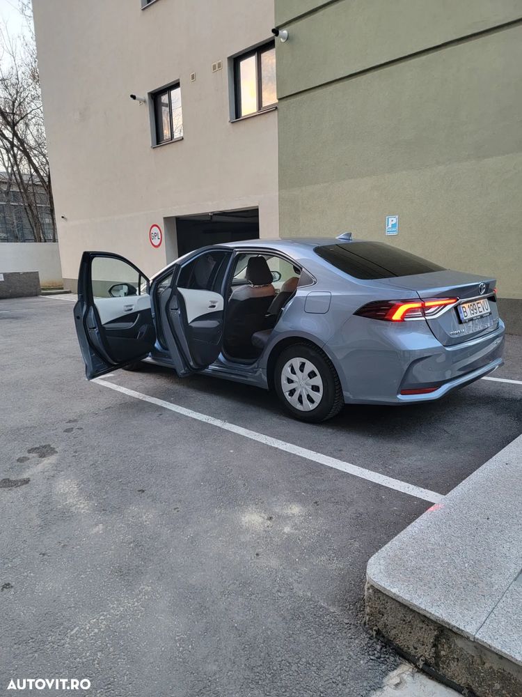 Toyota Corolla - 4