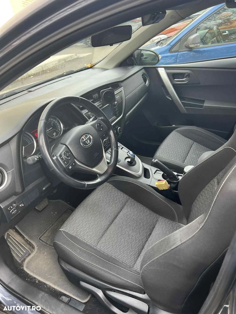 Toyota Auris - 8