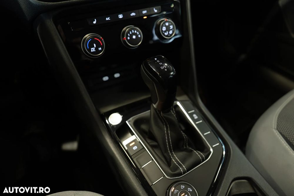 Volkswagen Taos - 17