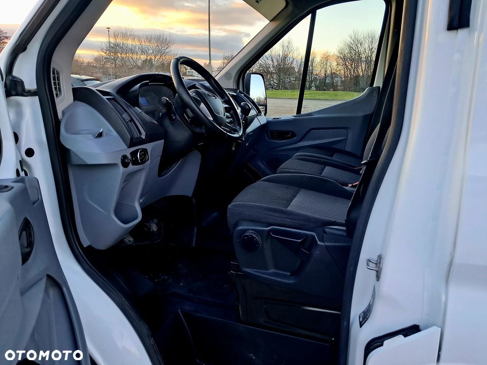 Ford Transit - 10