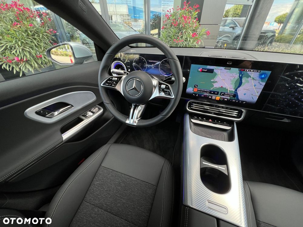 Mercedes-Benz CLA - 12