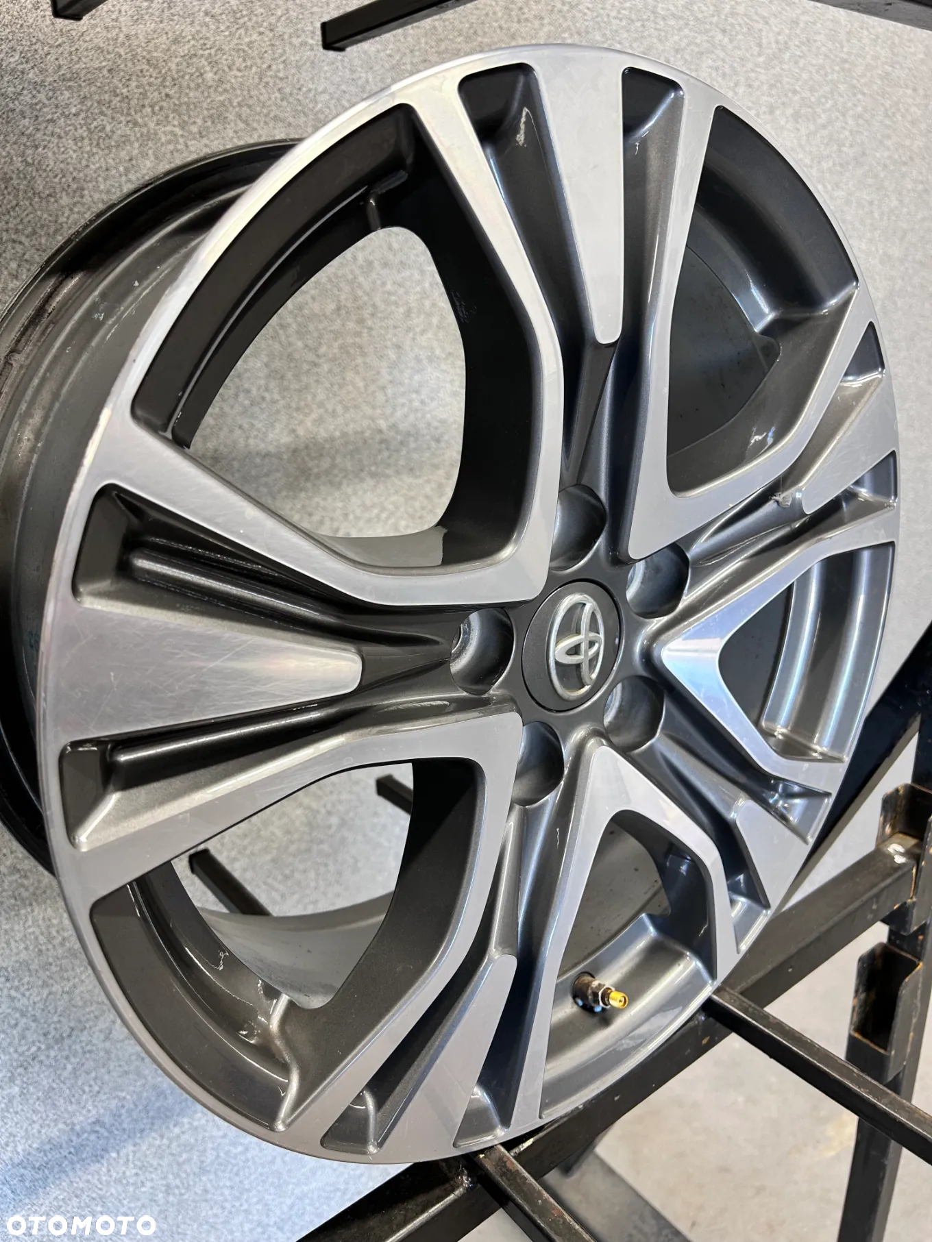 4 FELGI ALU. TOYOTA  RAV 4, AVENSIS 17'' +TPMS  7J ET39 - 12