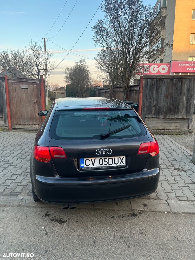 Audi A3 1.9 TDI Attraction - 4