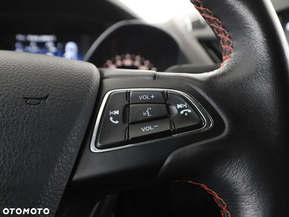 Ford Kuga 2.0 TDCi 4x2 ST-Line - 29