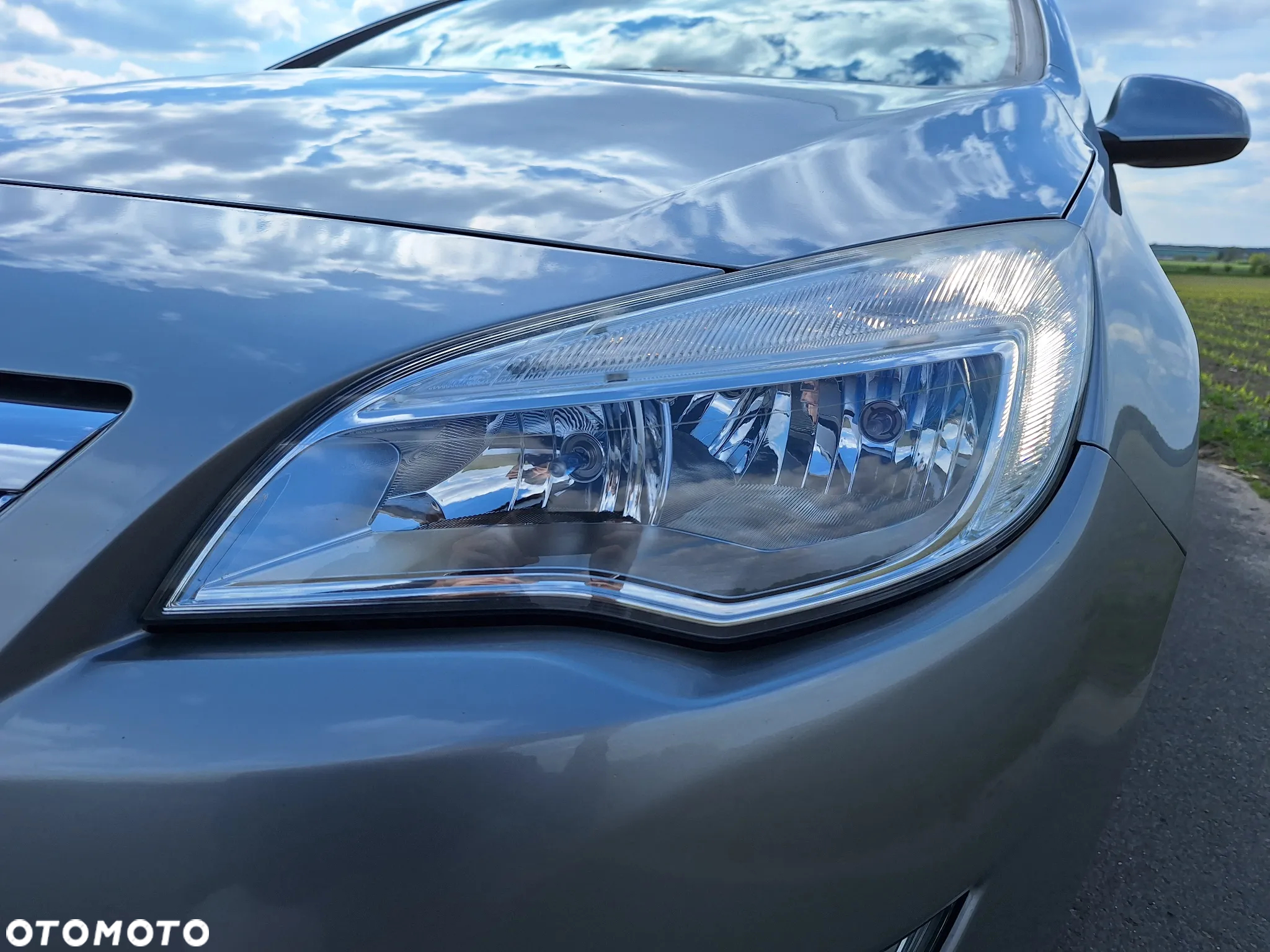 Opel Astra IV 1.4 T Cosmo - 12