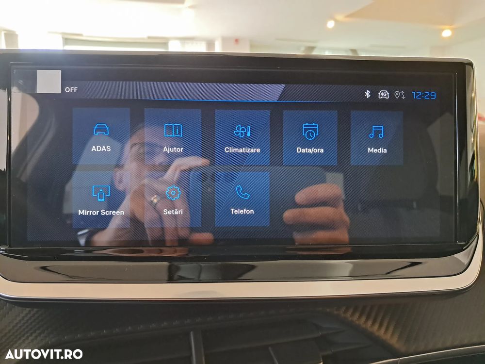 Peugeot 2008 Hybrid 145 e-DSC Allure - 18