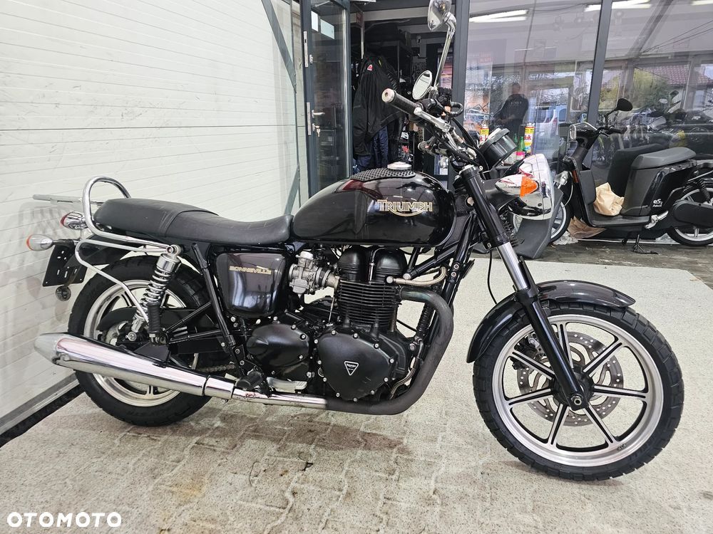 Triumph Bonneville - 13