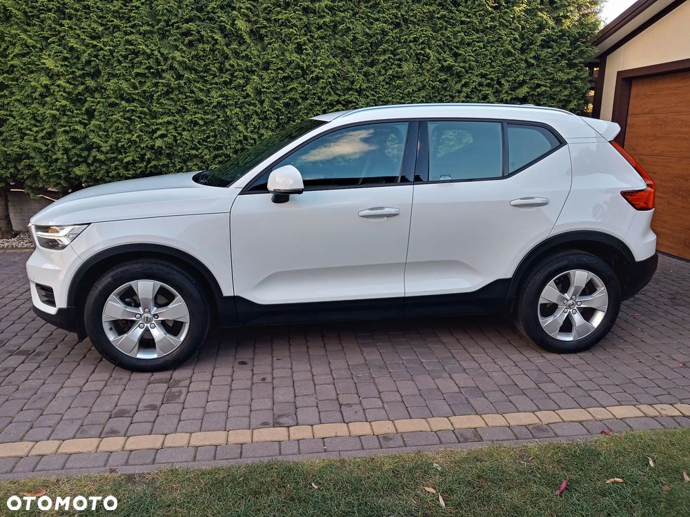 Volvo XC 40 T3 Momentum Pro - 4