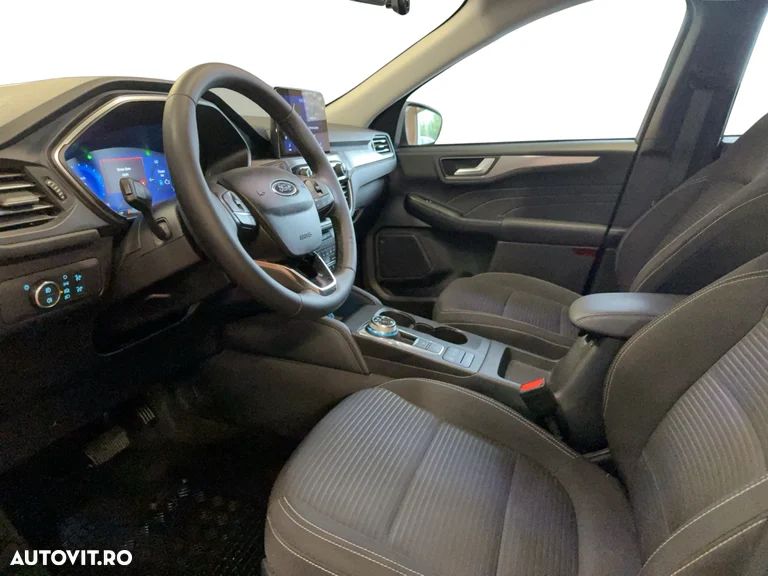 Ford Kuga - 10