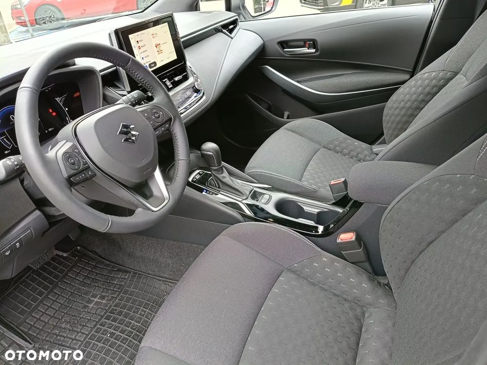 Suzuki Swace 1.8 Hybrid Premium Plus CVT - 10