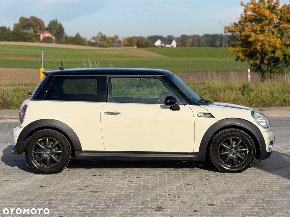 MINI Cooper Standard - 14