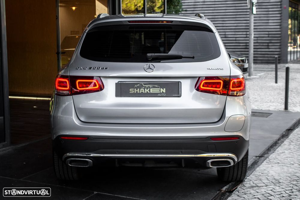 Mercedes-Benz GLC 300 de 4Matic 9G-TRONIC AMG Line - 9