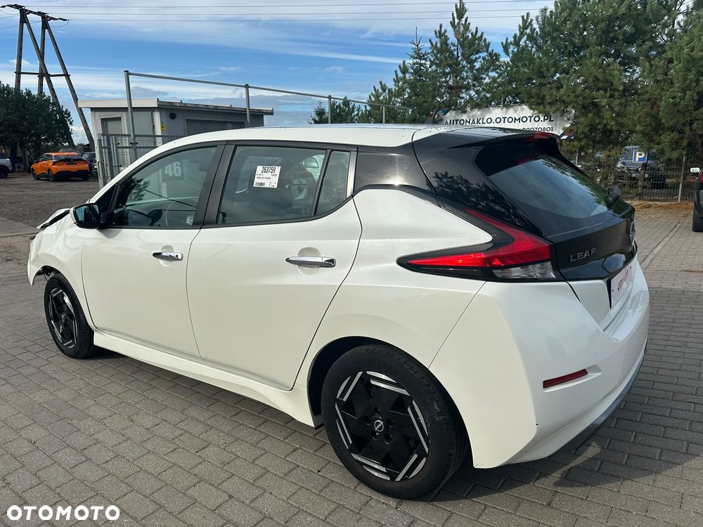 Nissan Leaf - 2