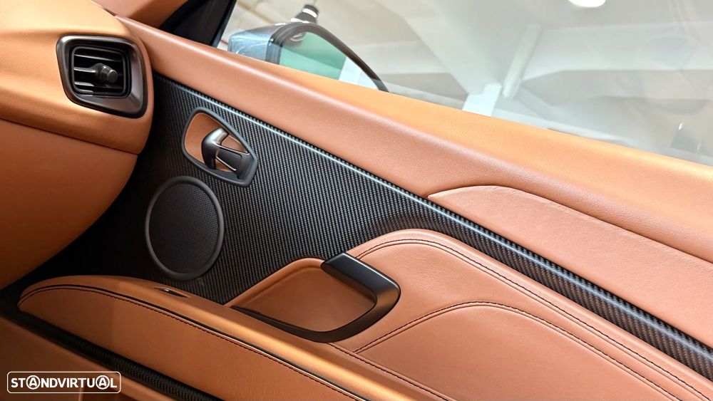 Aston Martin DBS Volante Superleggera - 47